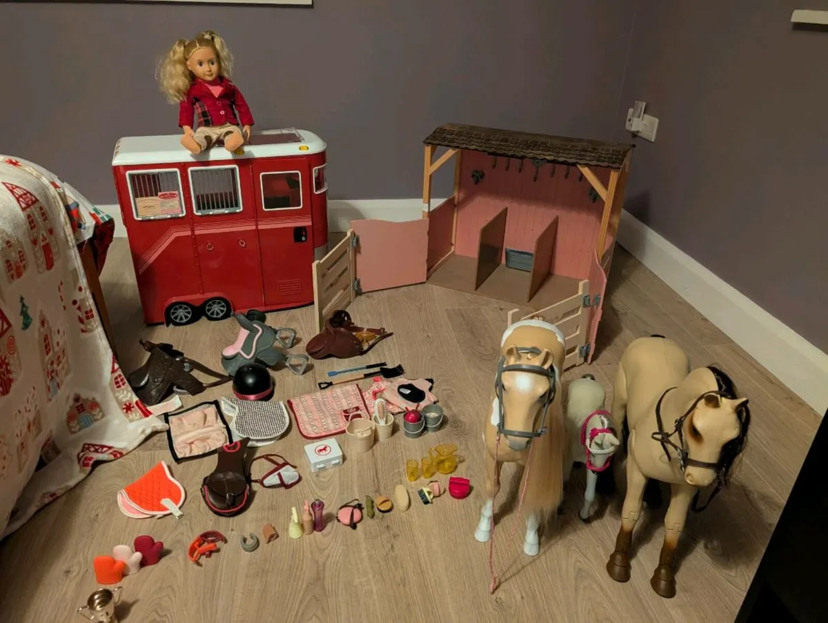 Generation horses, doll, barn, trailer, accessorie - Image 1
