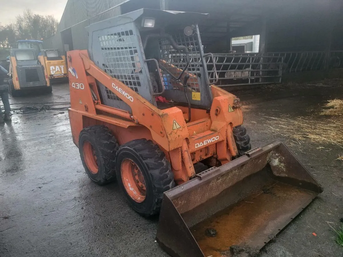 Daewoo 430 skid steer (no vat) - Image 1