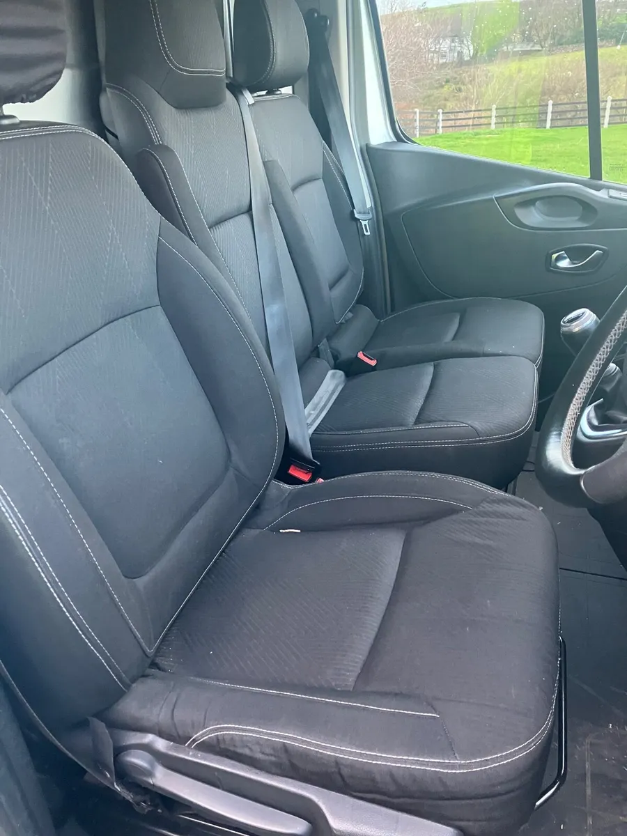 Nissan NV300 2021 - Image 4