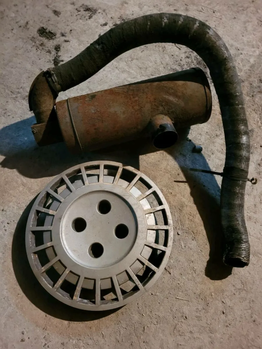 Renault Car Parts - Image 1