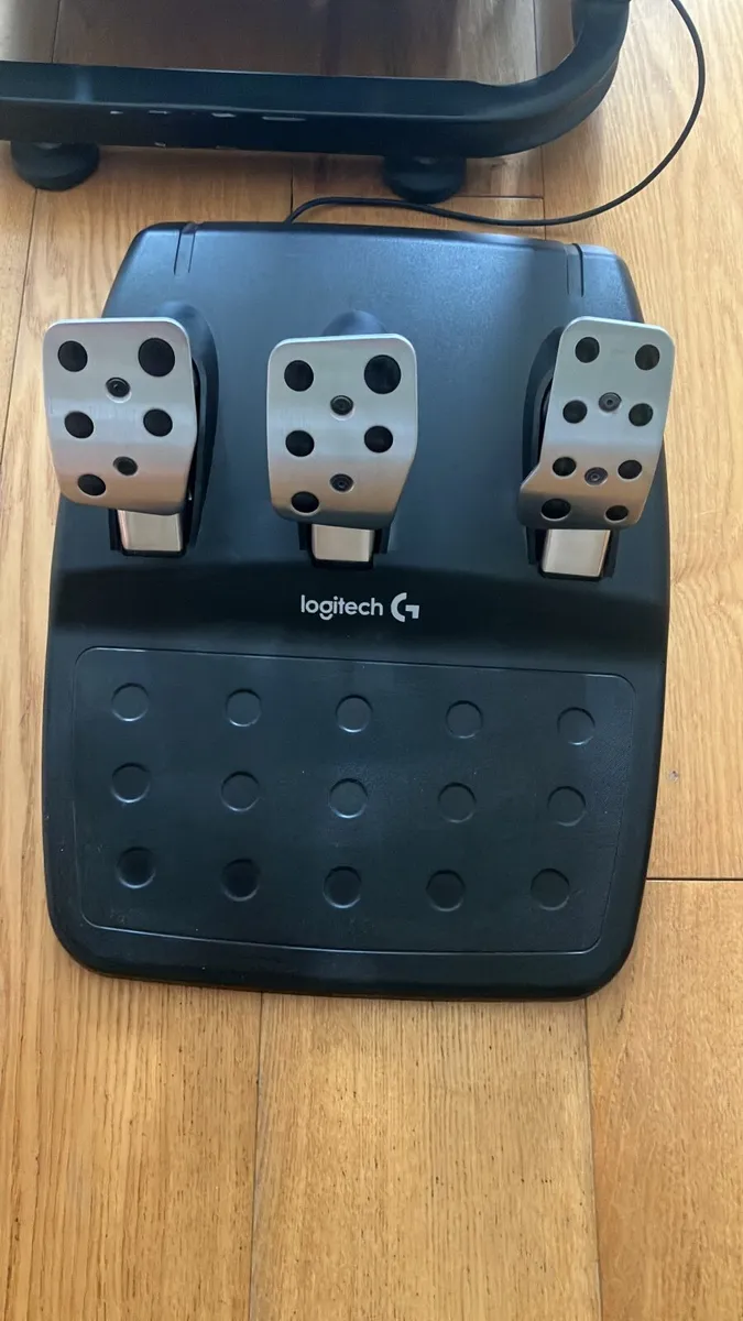 Gaming racing wheel, pedals, gear-stick etc. - Image 4