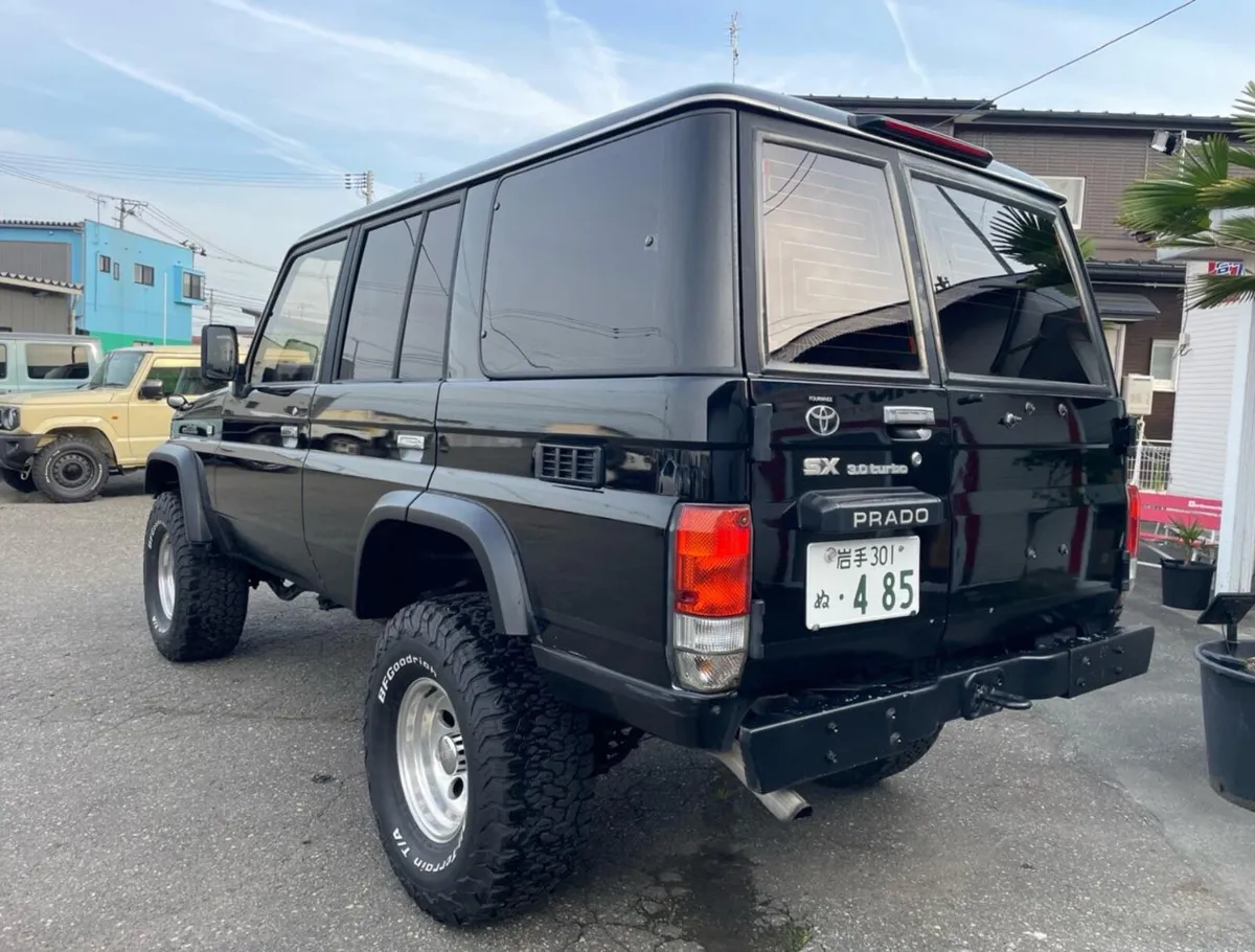 Land Cruiser 70 – Clean, Certified Deposit Secures - Image 4