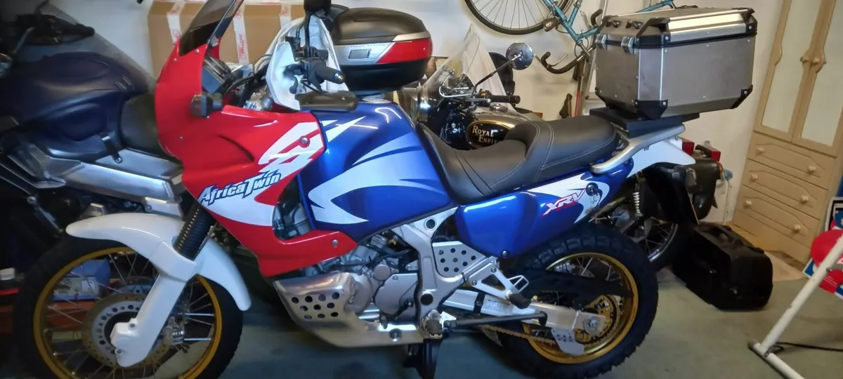 Wanted :  Lower Seat + Panniers 1997 Honda XRV750 - Image 3