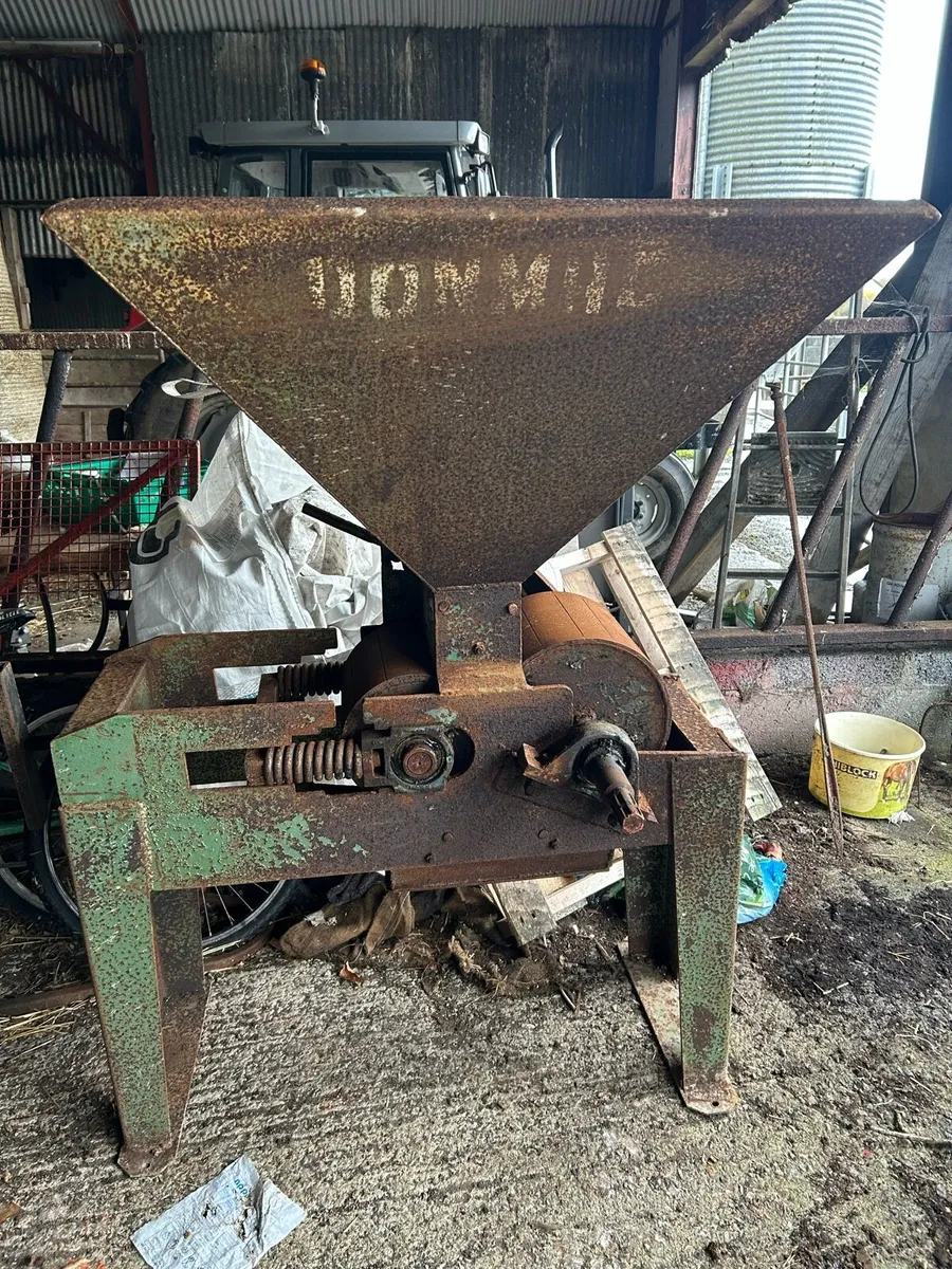 Corn roller - Image 1