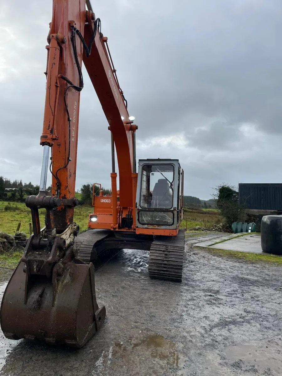 Hitachi UHO63 digger - Image 4