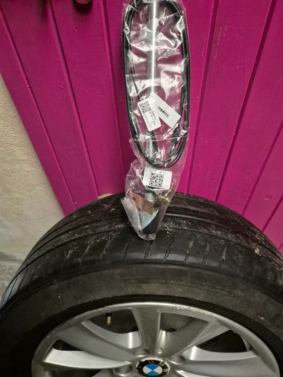 Bmw  Wheel and Tyre and new Aerial  Toyota Hilux - Image 2