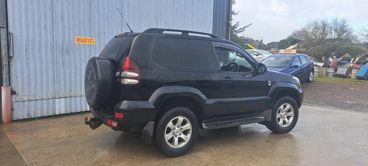 Toyota Land Cruiser 2006 - Image 3