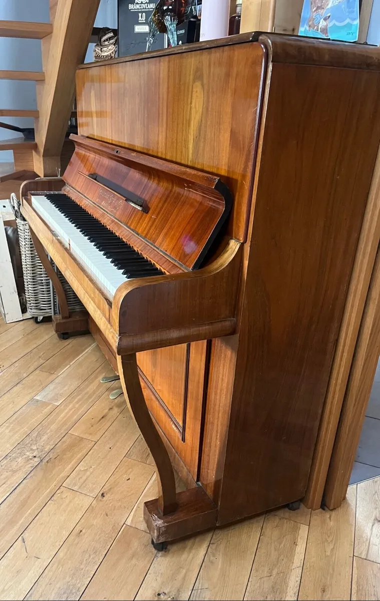 Piano and piano stool - Image 3