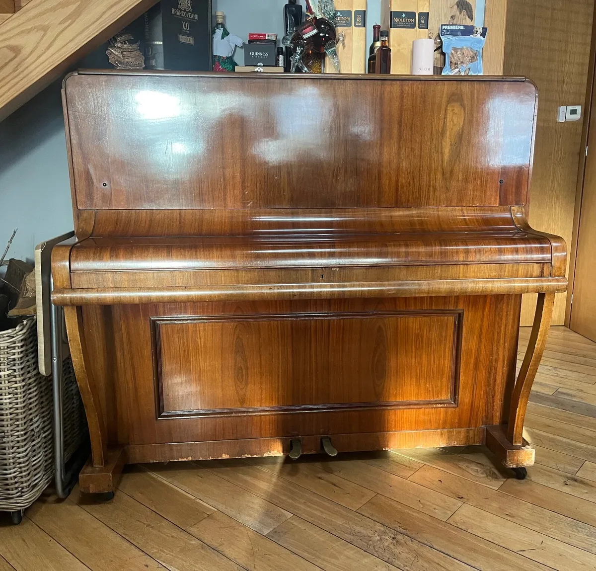 Piano and piano stool - Image 1