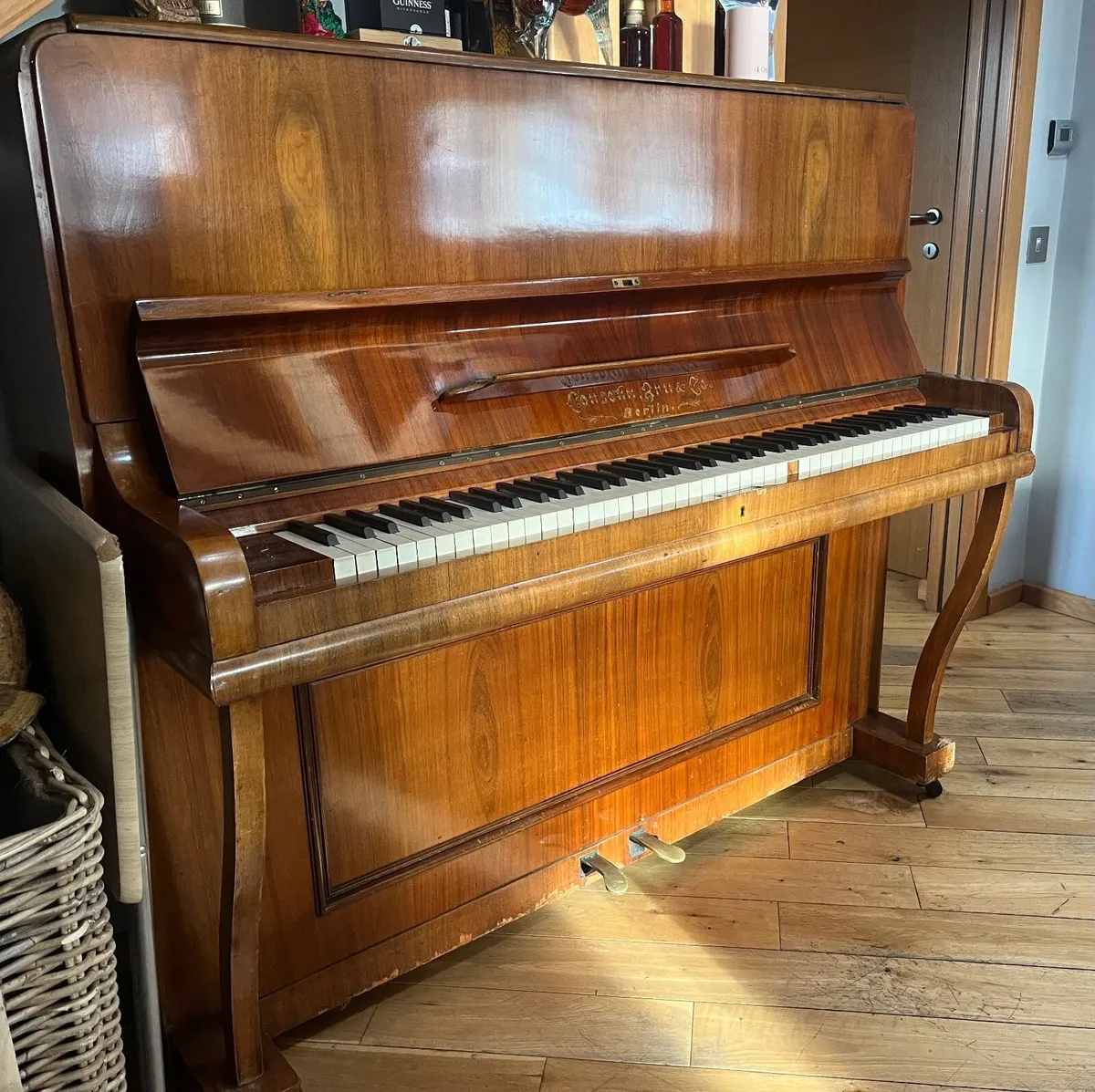 Piano and piano stool - Image 2