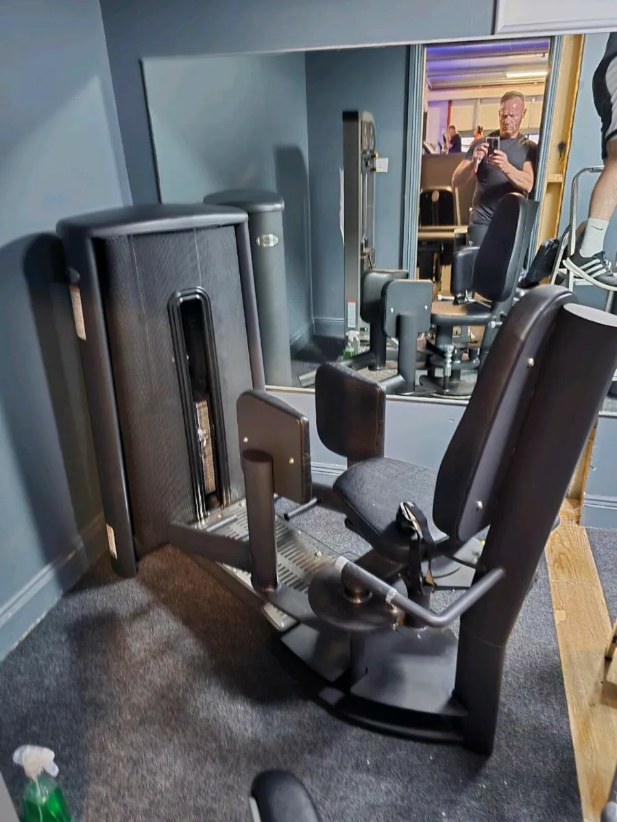 Gym Equipment - Image 4