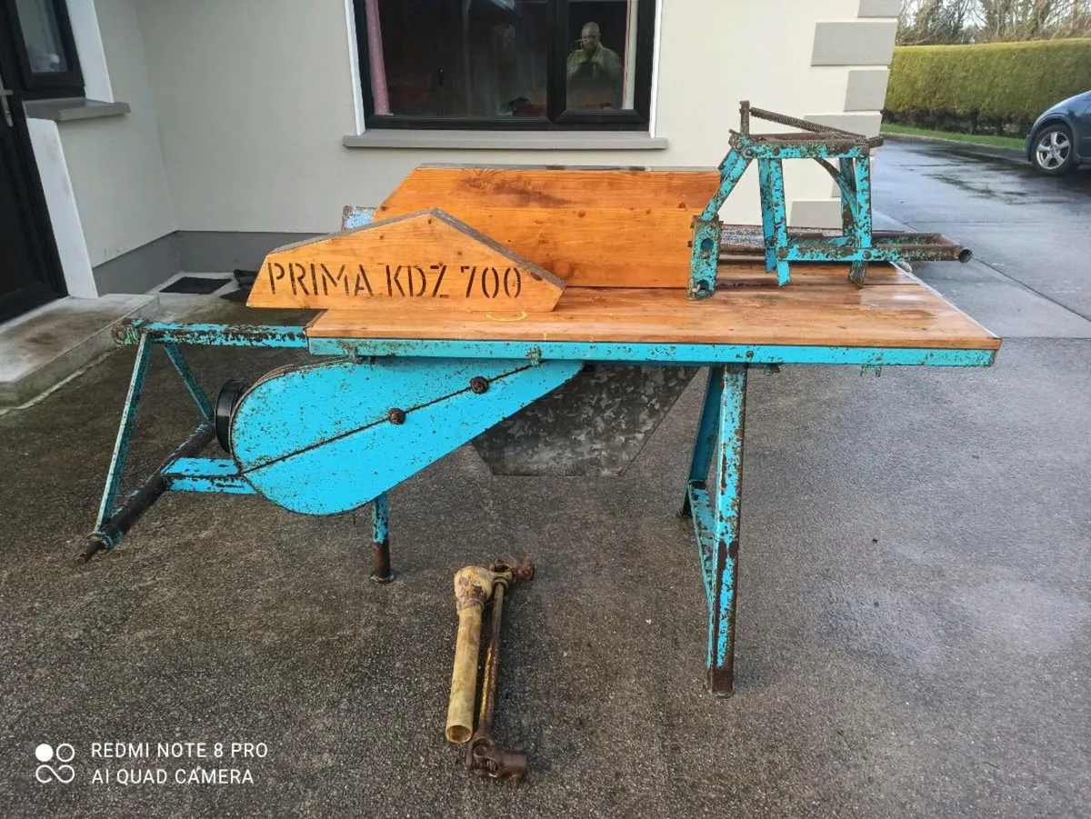 Tractor driven saw - Image 1