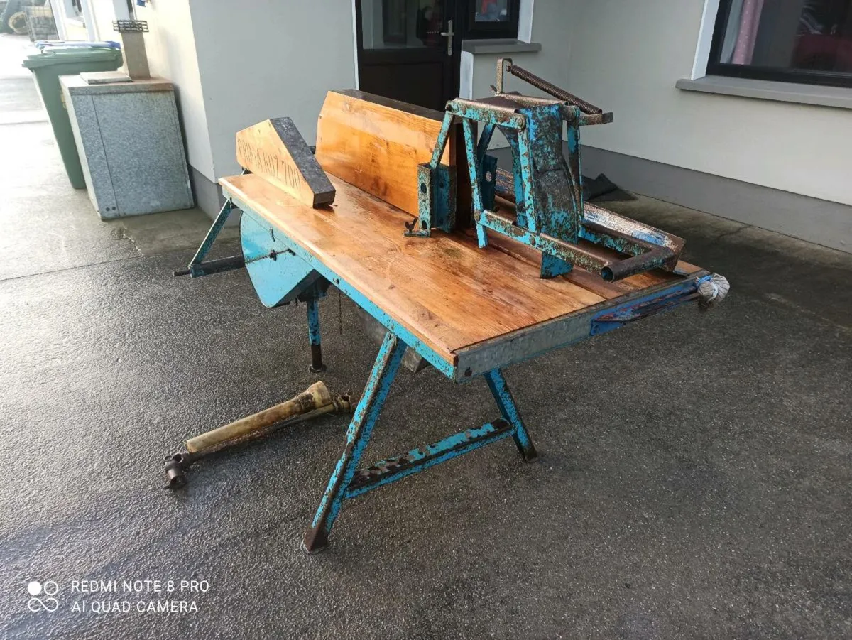 Tractor driven saw - Image 2