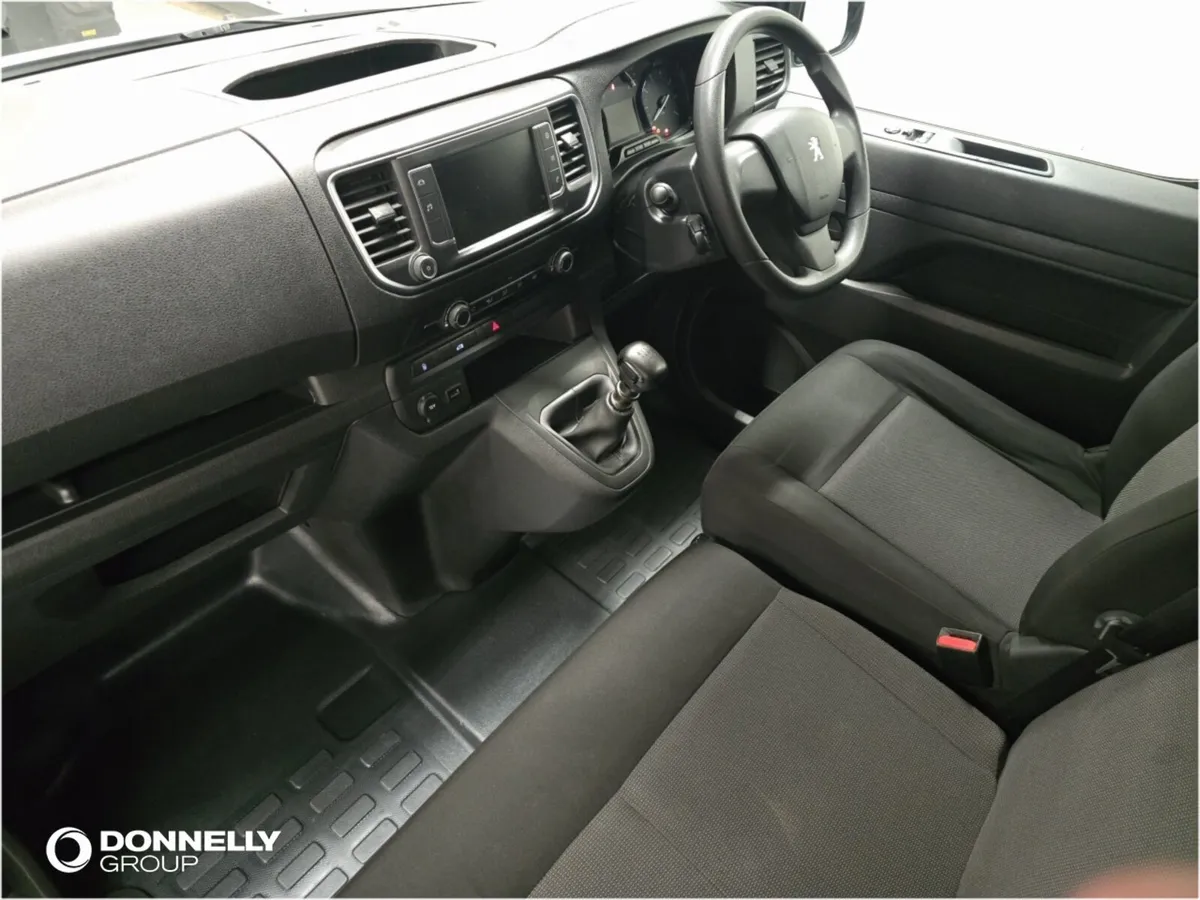 Peugeot Expert Standard Diesel Professional Premiu - Image 4