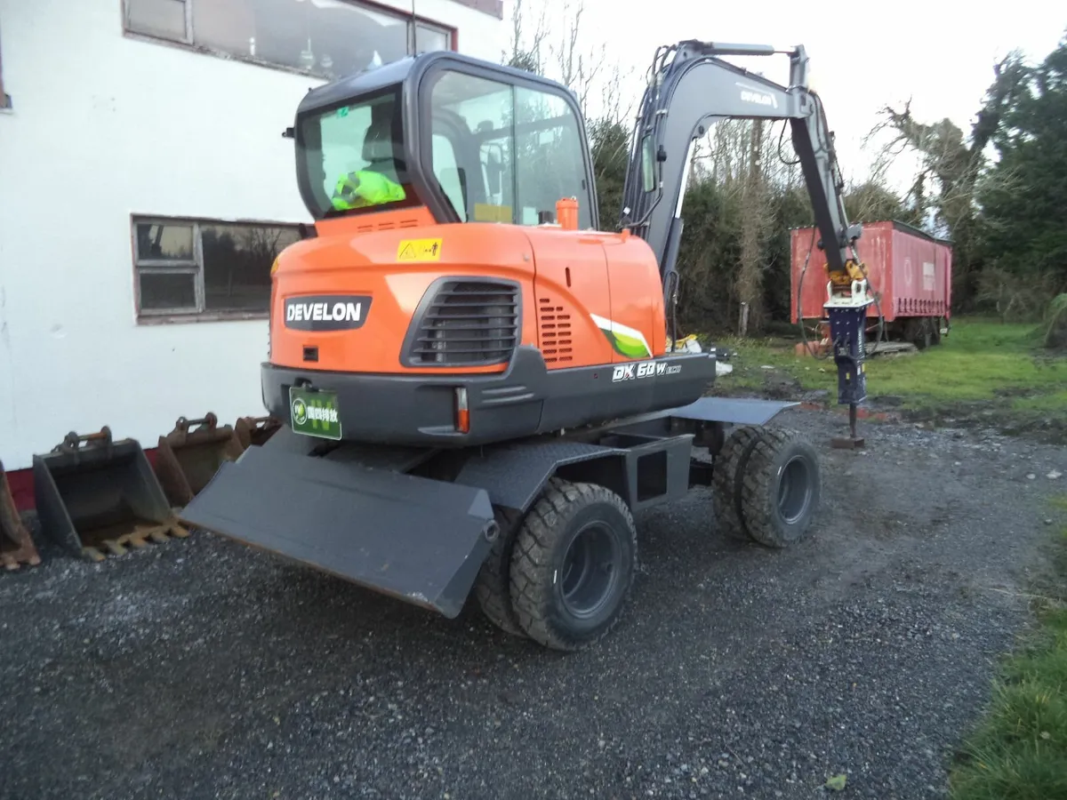Wheeled Excavator - Image 3