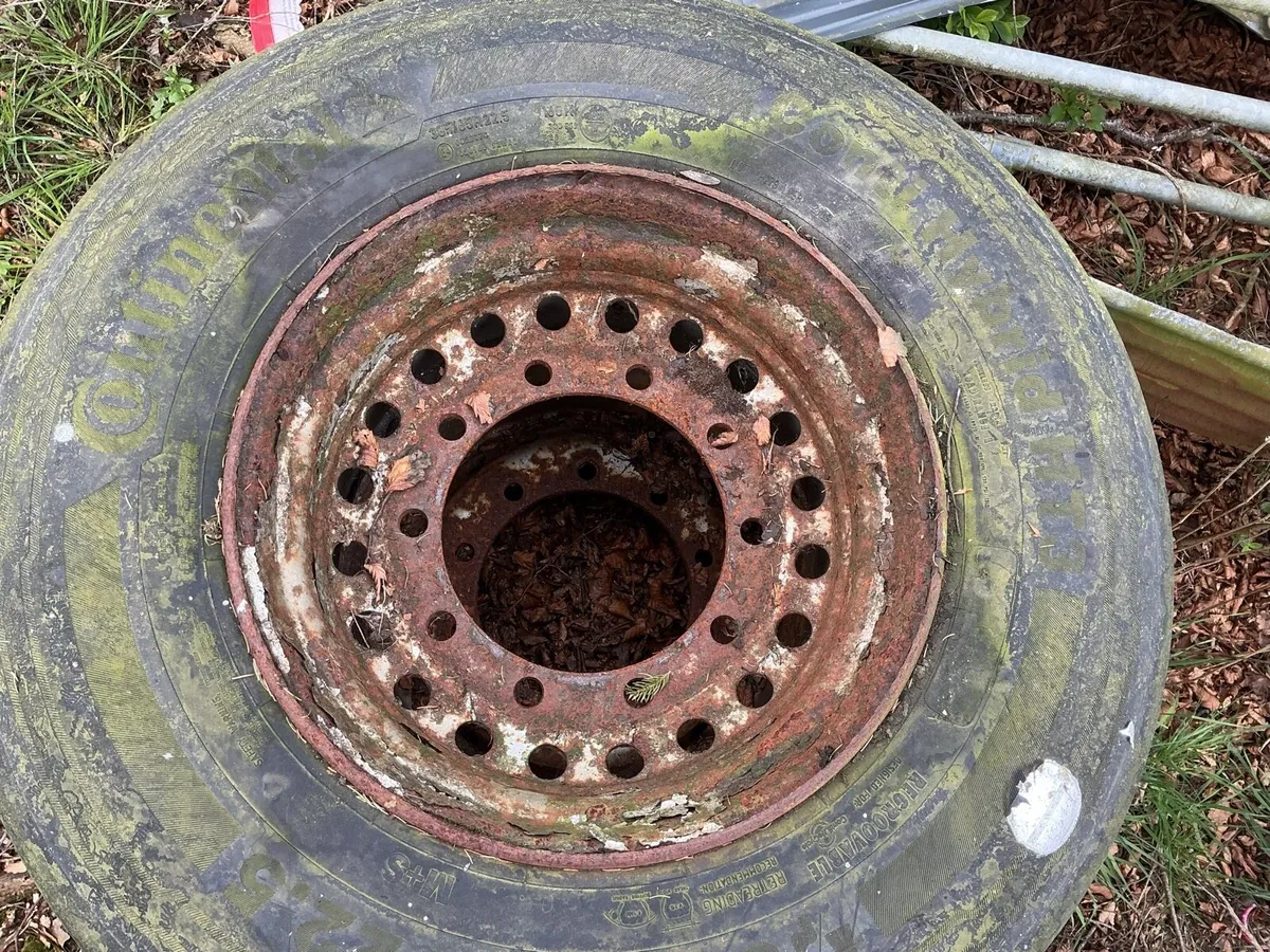 Super singles X2 - Image 2