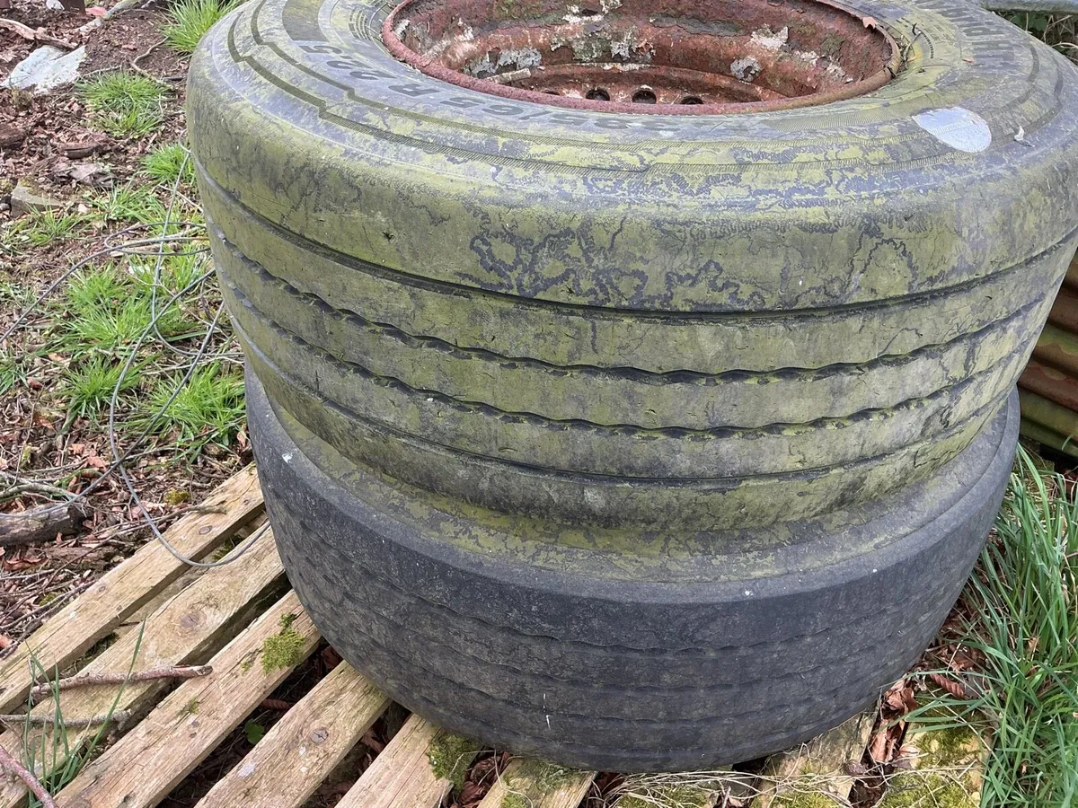 Super singles X2 - Image 3