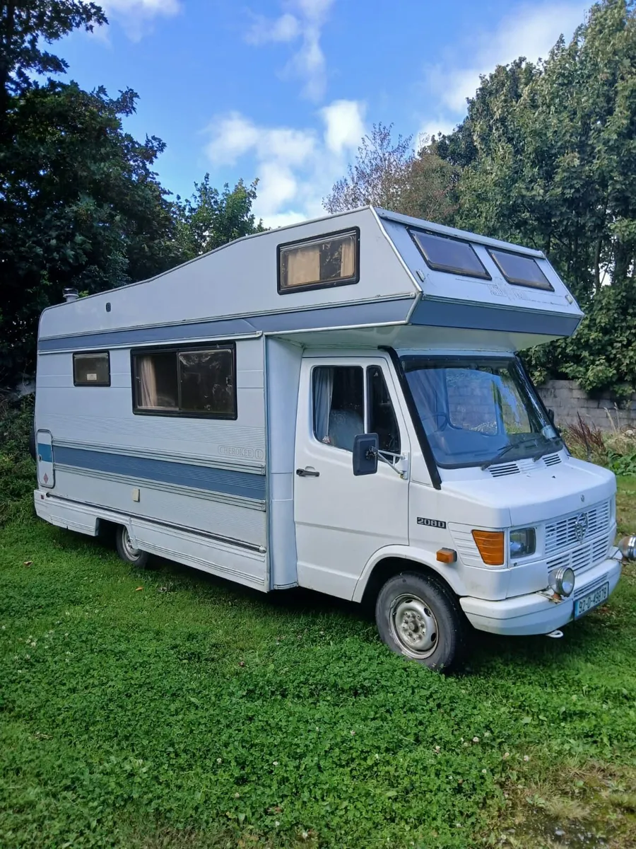 Mercedes 2080 - Image 1