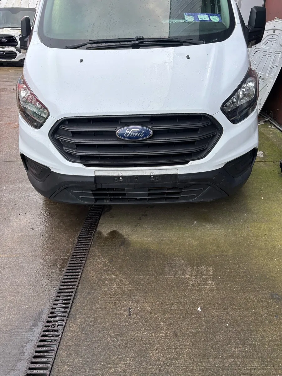 Ford transit custom full front - Image 1