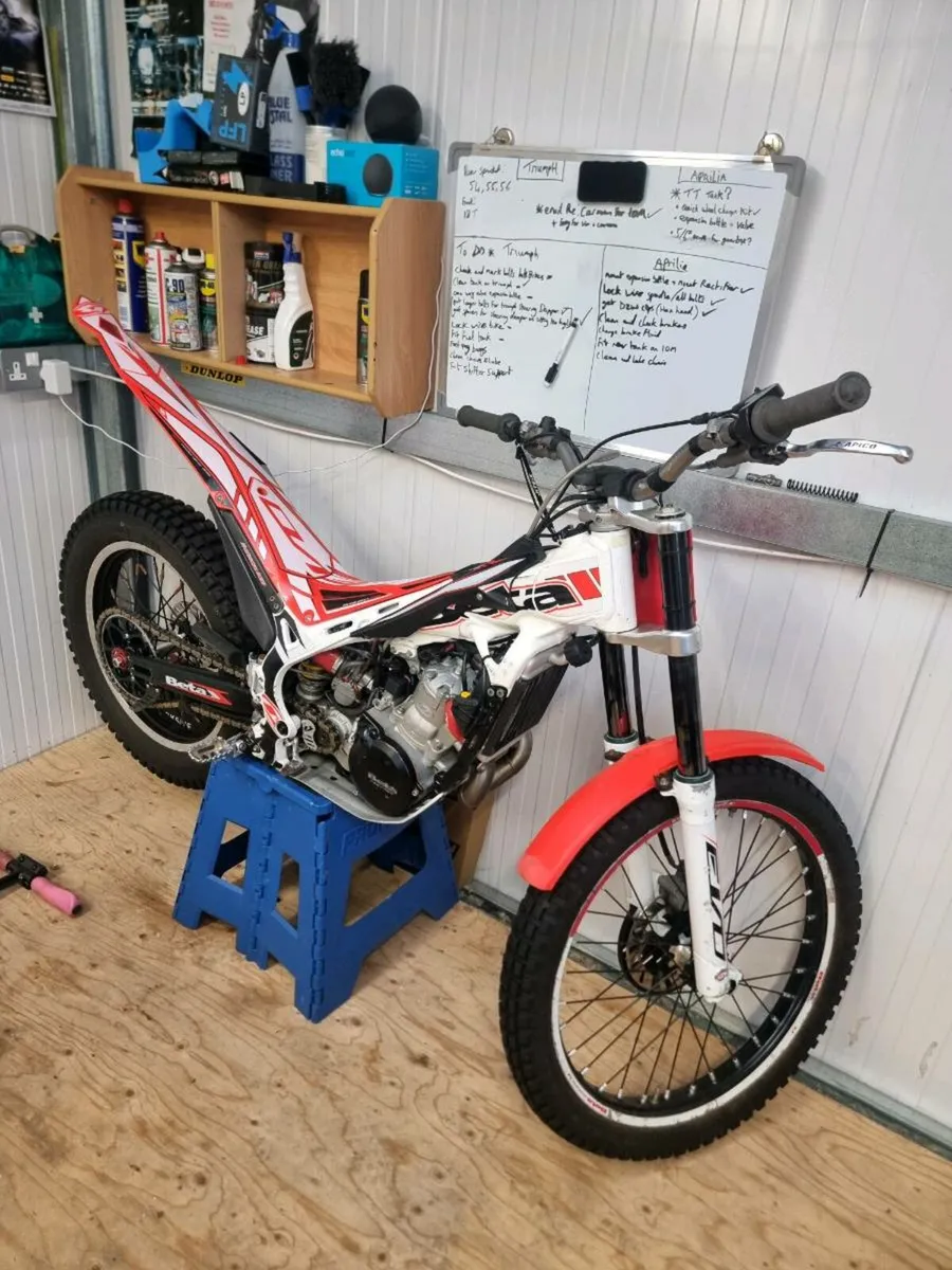 Beta factory evo 300 Trials bike for sale - Image 2