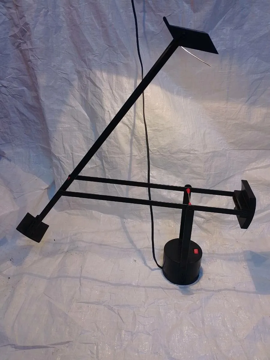 Tizio designer table lamp - Image 2