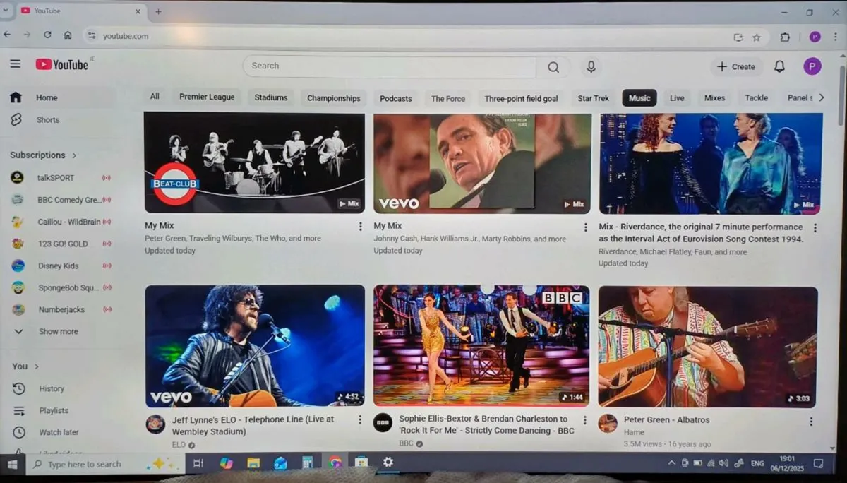 Samsung QM85N 85" LED 4K UHD TV - Image 2