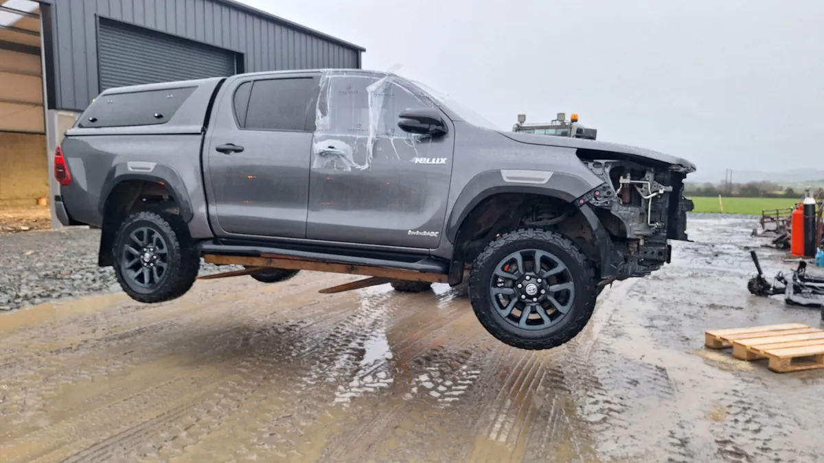 2024 Toyota Hilux Invincible X For Dismantling - Image 1