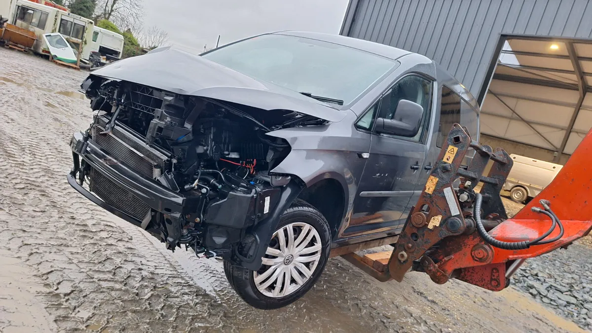 2019 Volkswagen Caddy Maxi Life For Dismantling - Image 3
