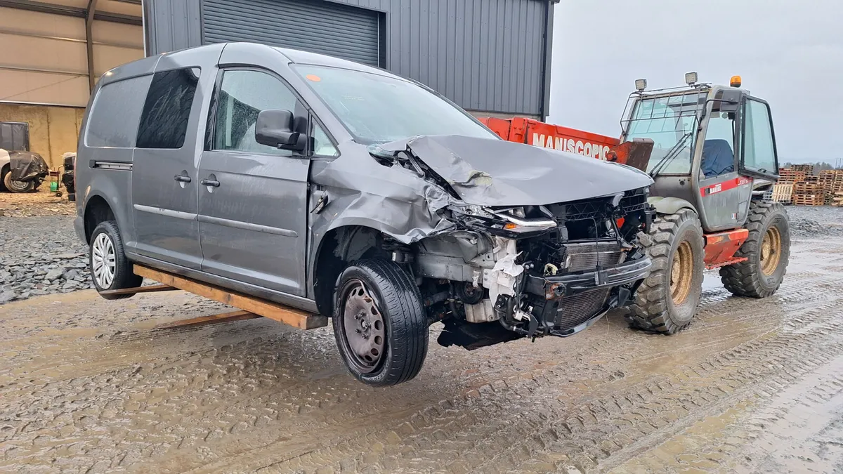 2019 Volkswagen Caddy Maxi Life For Dismantling - Image 4