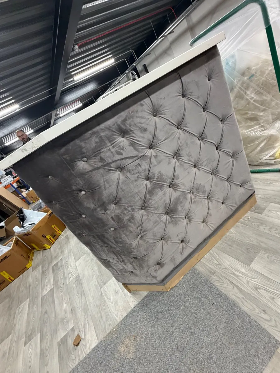 Reception Desk - Image 3