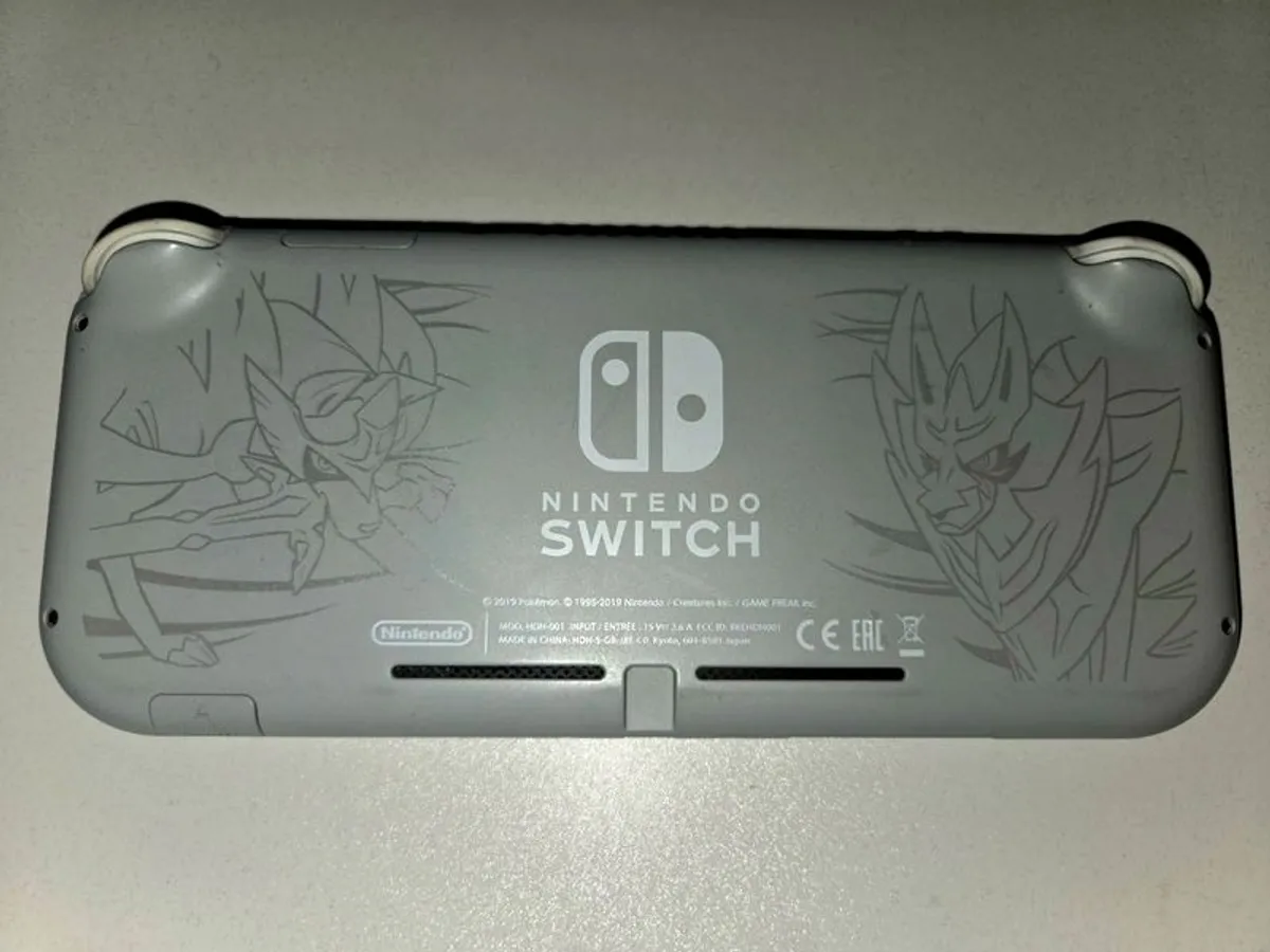 Nintendo Switch Lite Pokemon edition - Image 2