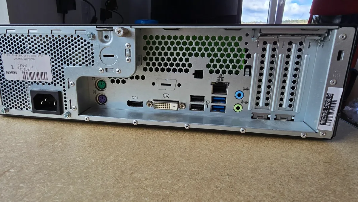 Fujitsu D538 Desktop - i3-8100-8GB-256 SSD-W10 PRO - Image 2