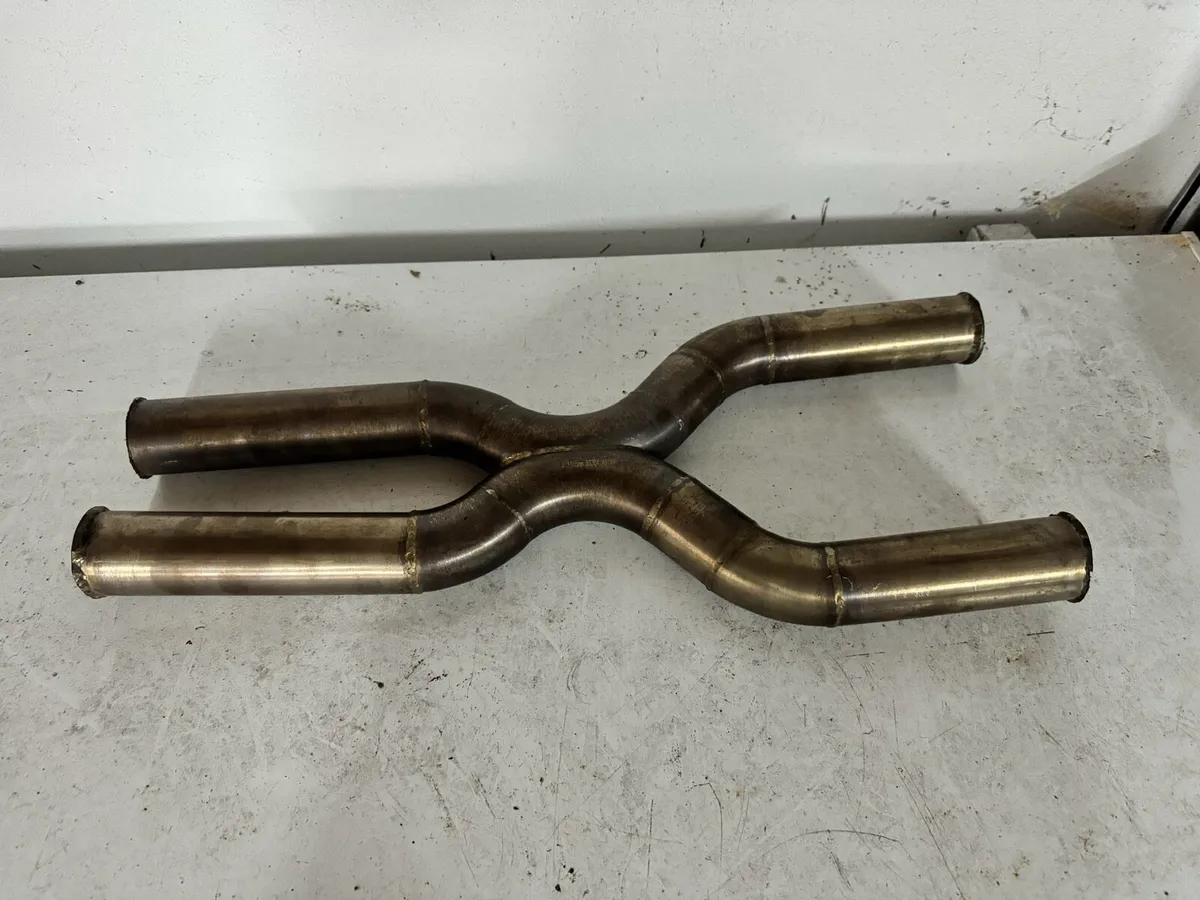 BMW E38 7 Series Exhaust X-Pipe 728 730 735 740 - Image 1