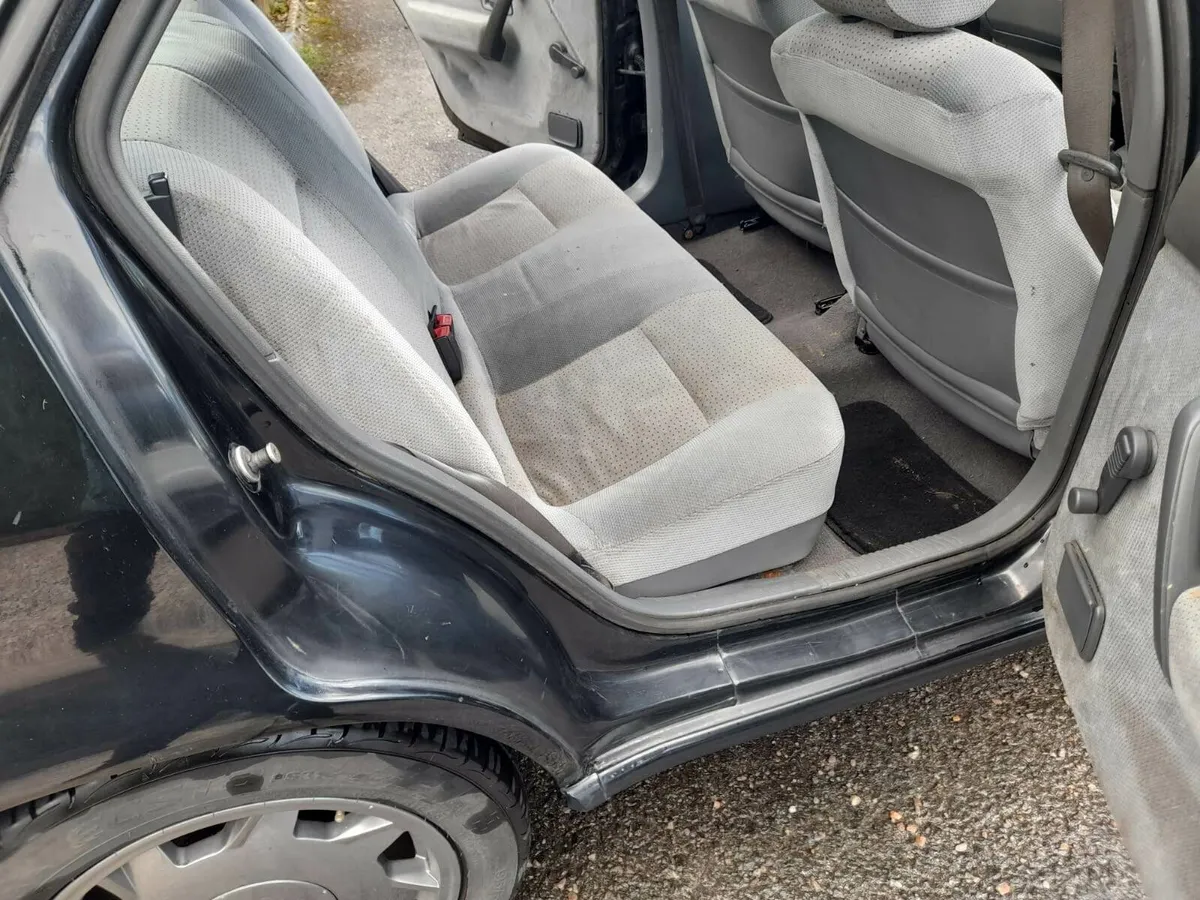 Phase 1 renault 19 interior - Image 2