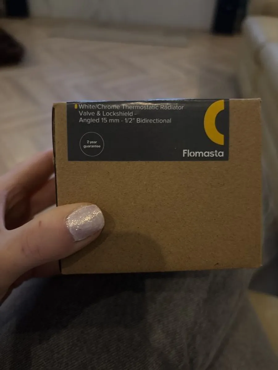 Thermostatic Radiator Valve x 4 - Image 2