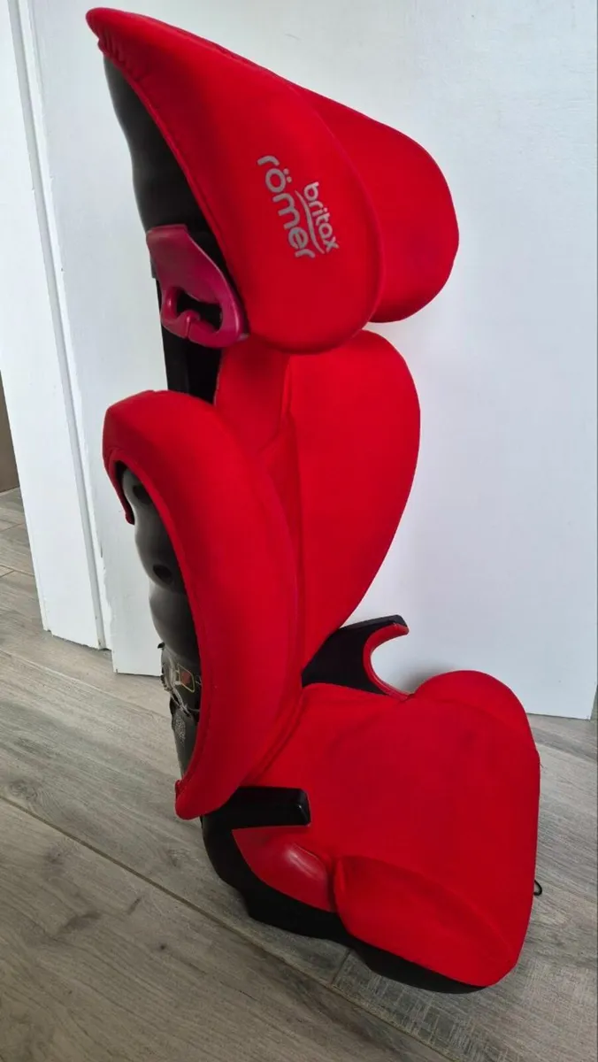 Britax Römer Child Car Seat (15–36 kg) - Image 4