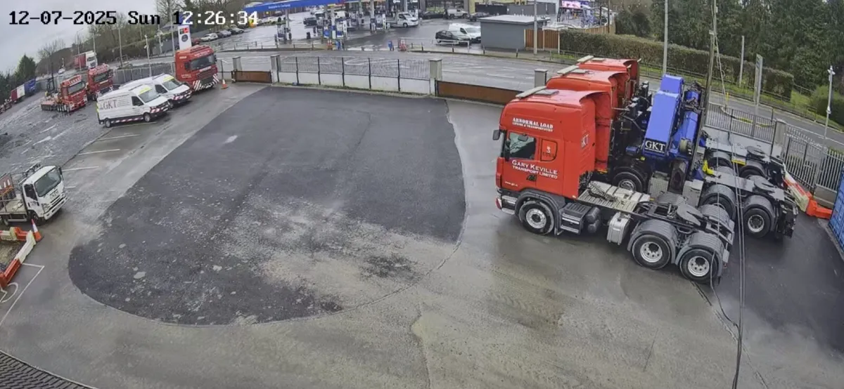 Truck Parking   Bus Parking - Image 3