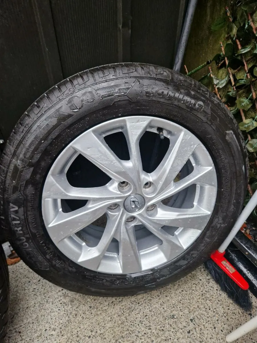 17 inch Hyunday Alloys  5x114.3 - Image 3