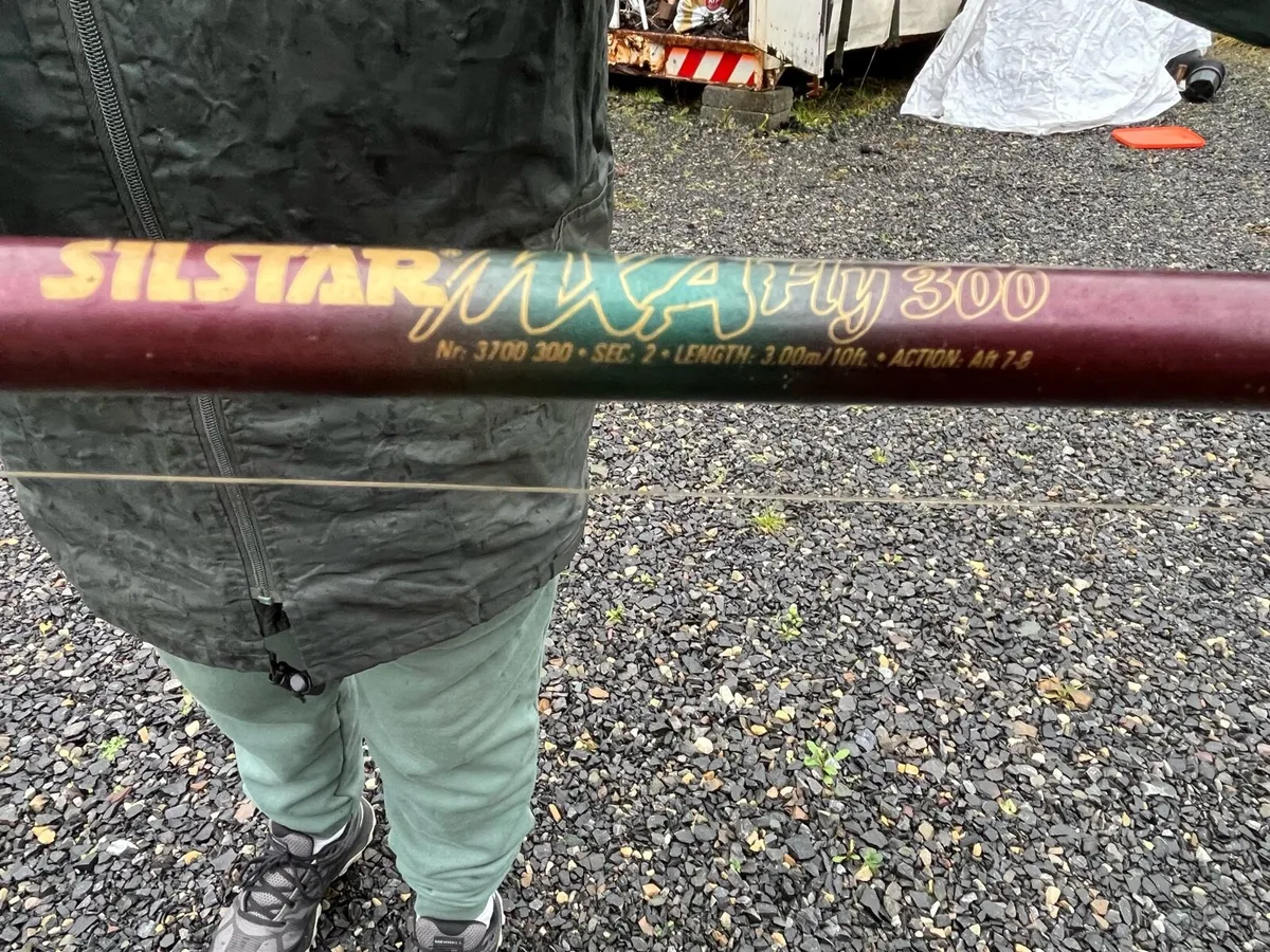 3 vintage fishing rods - Image 1