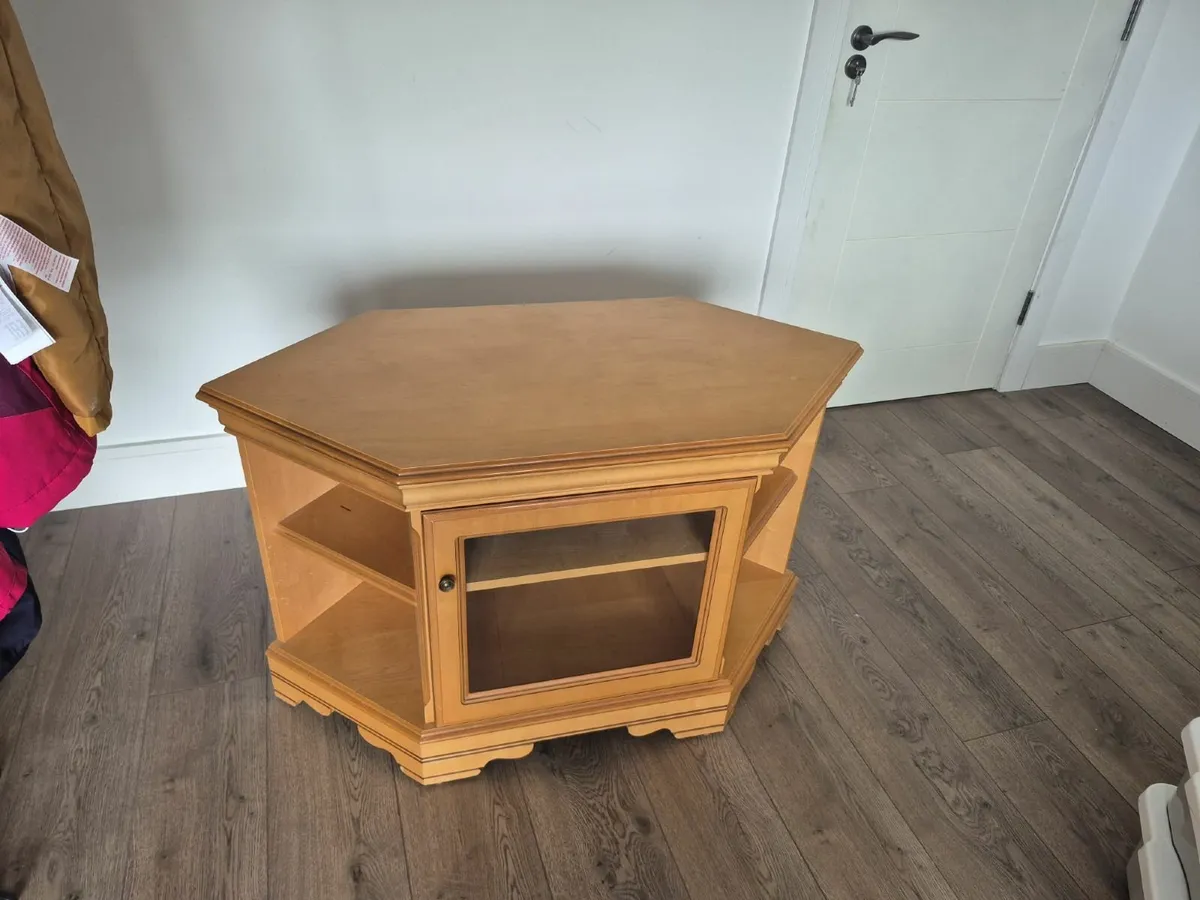 Television Unit - Image 2