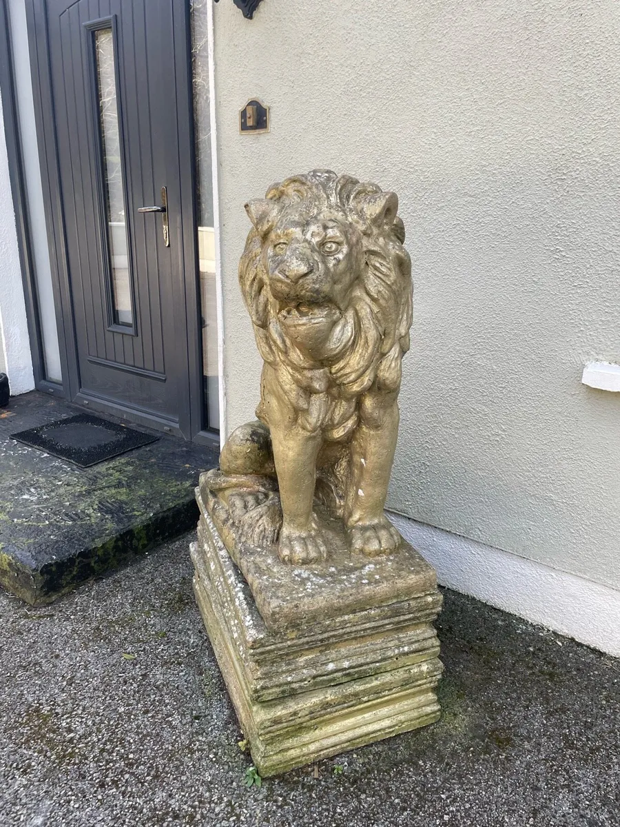 Concrete lions - Image 3