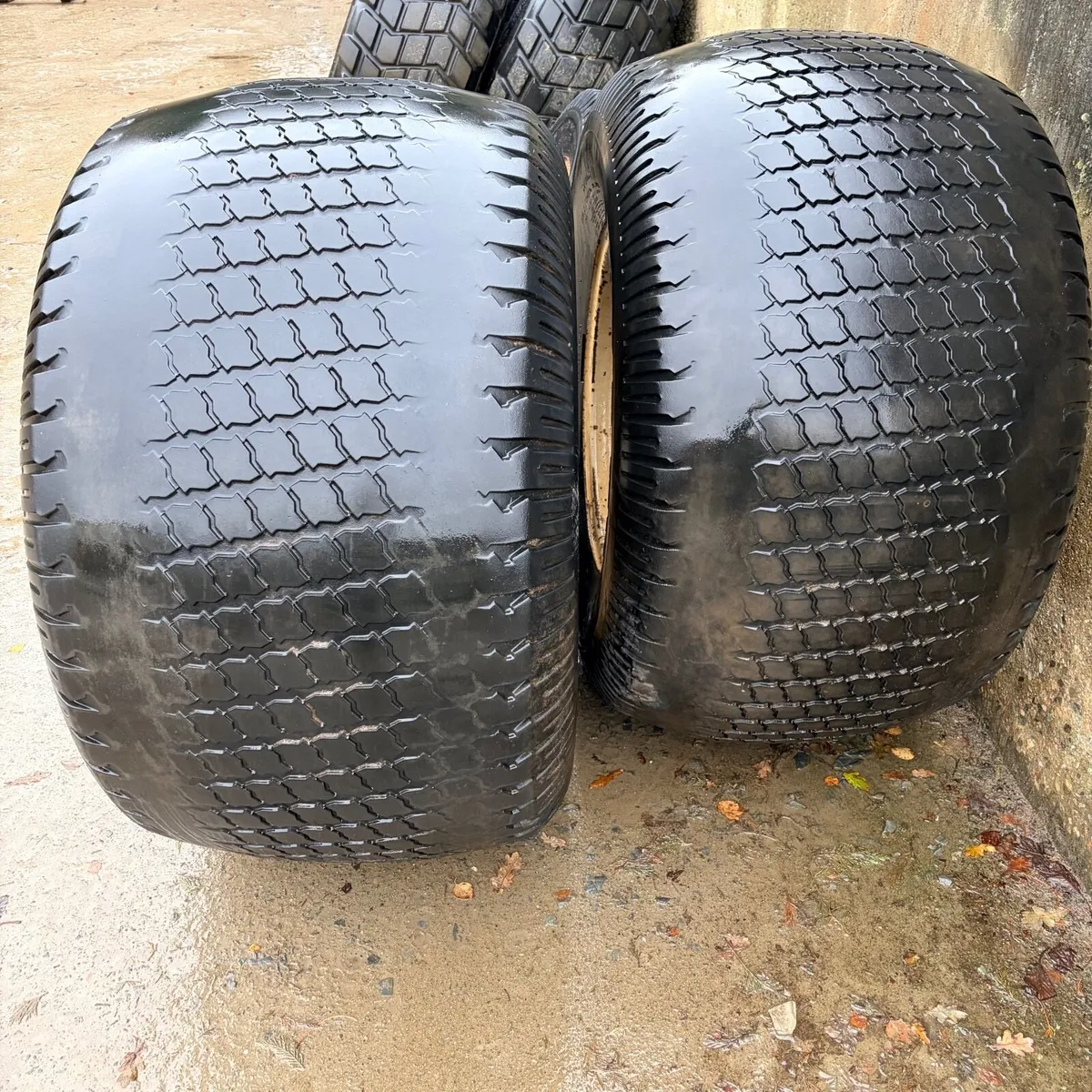 Goodyear Floatation Wheels 54 x 31 - 26 - Image 3