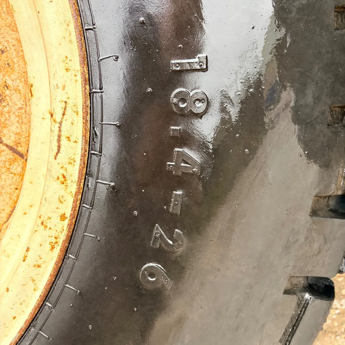 New Holland Grass Wheels 18.4-26 - Image 4