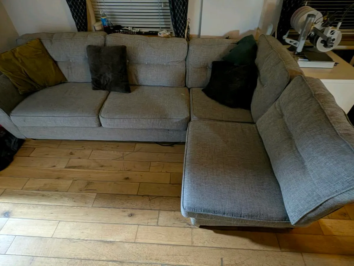 L Shaped Corner Couch left hand facing - Image 2