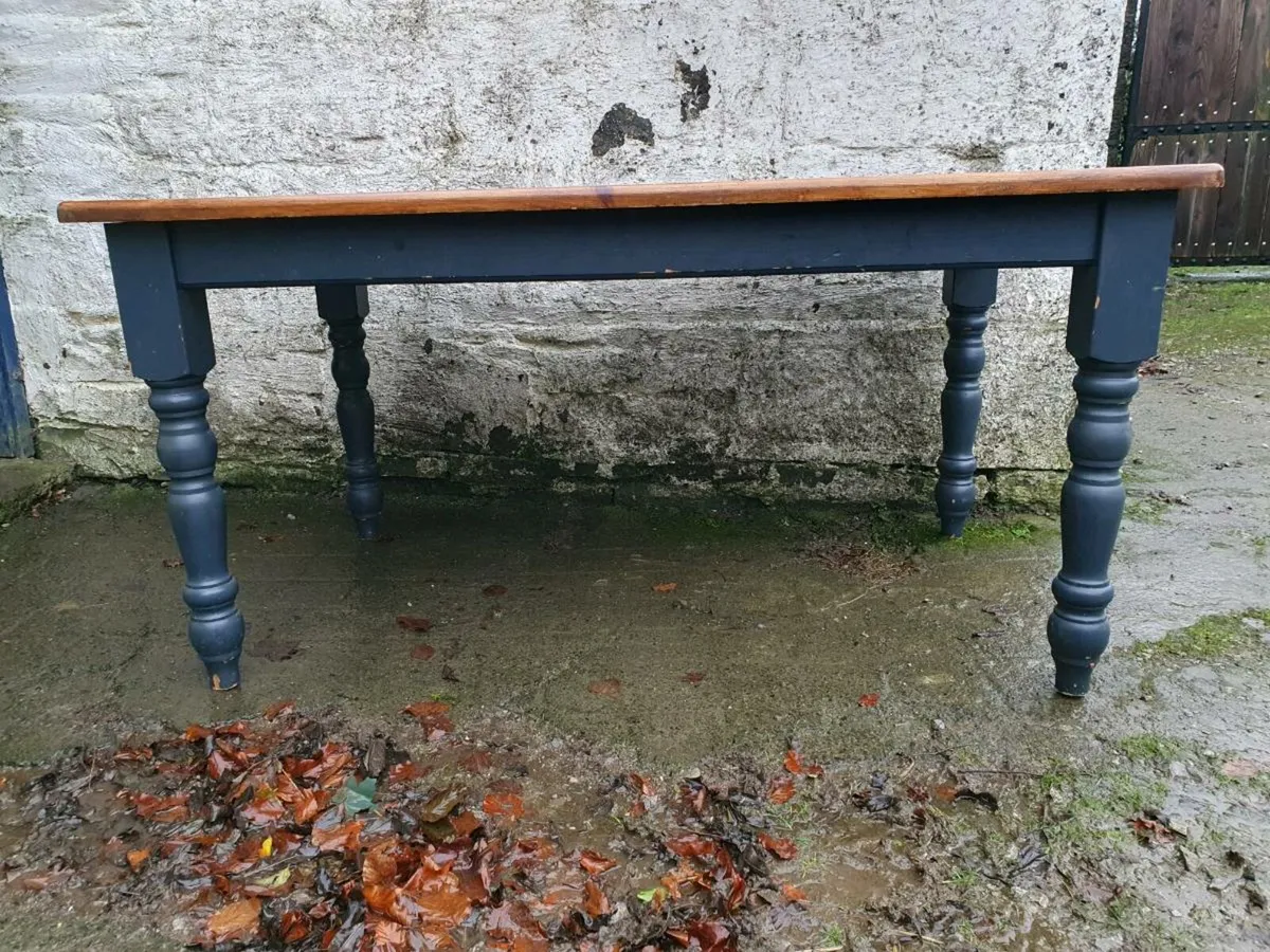 Pine kitchen table - Image 1