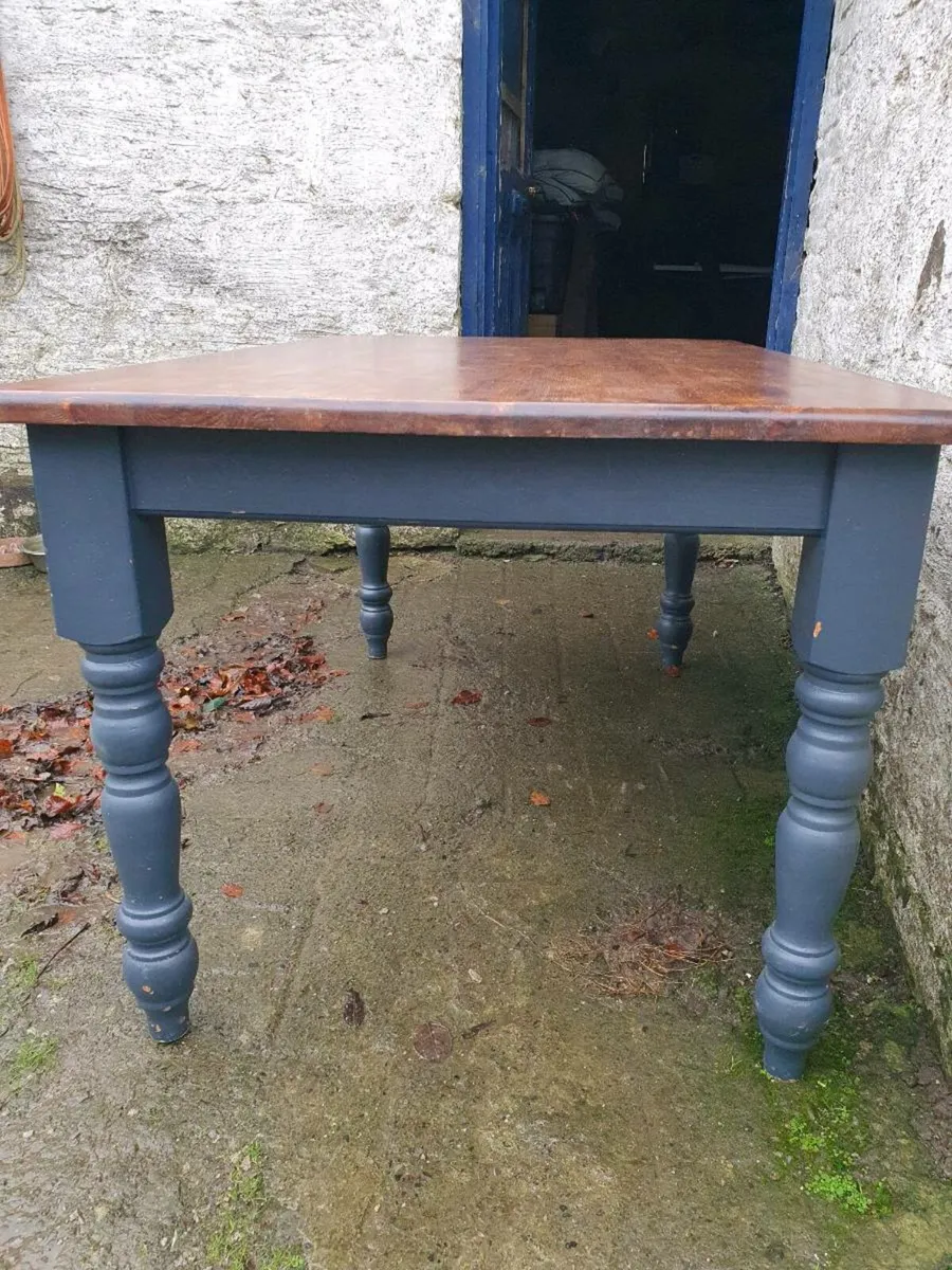 Pine kitchen table - Image 2