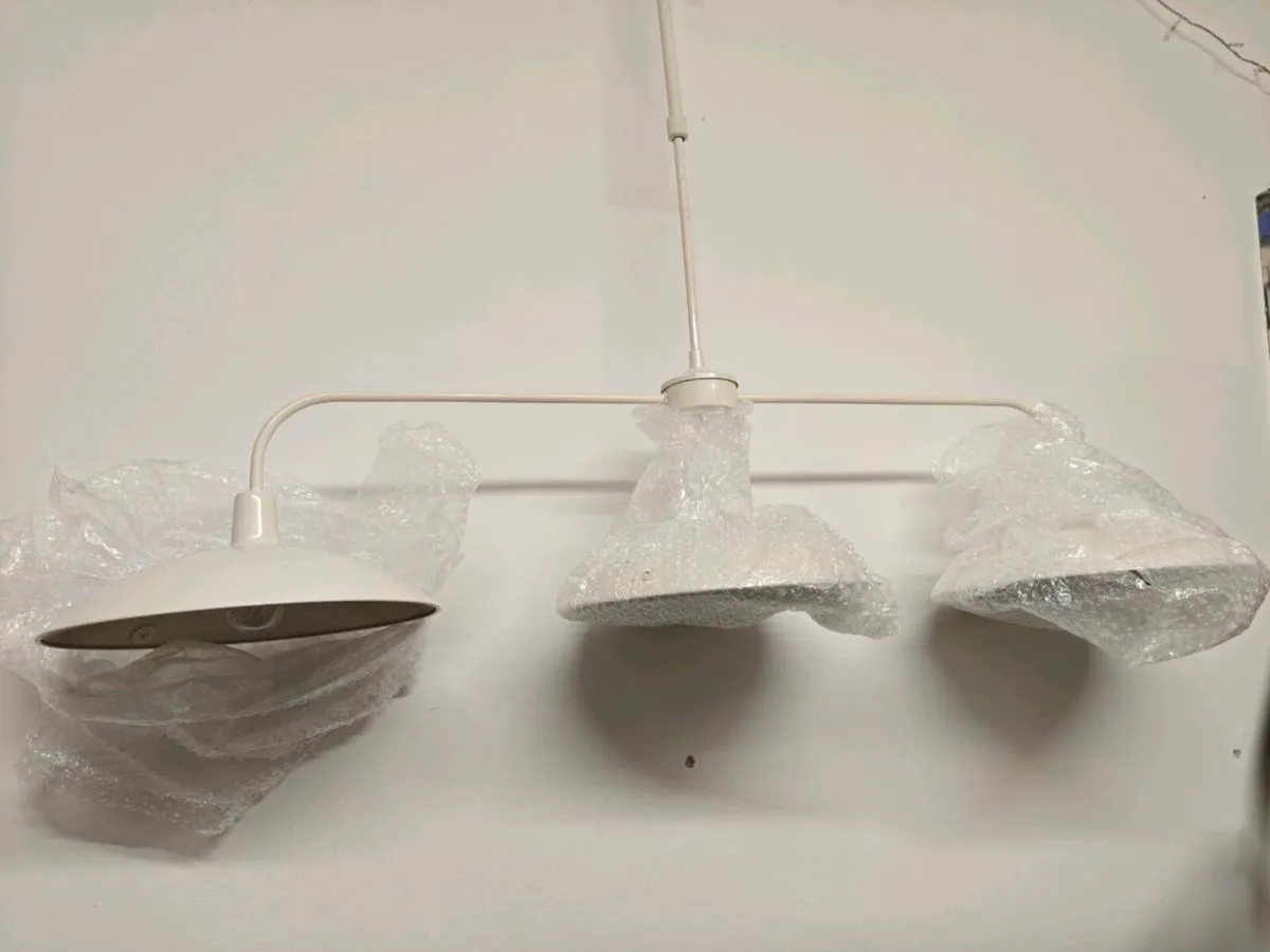 3 lamp light fitting - Image 3