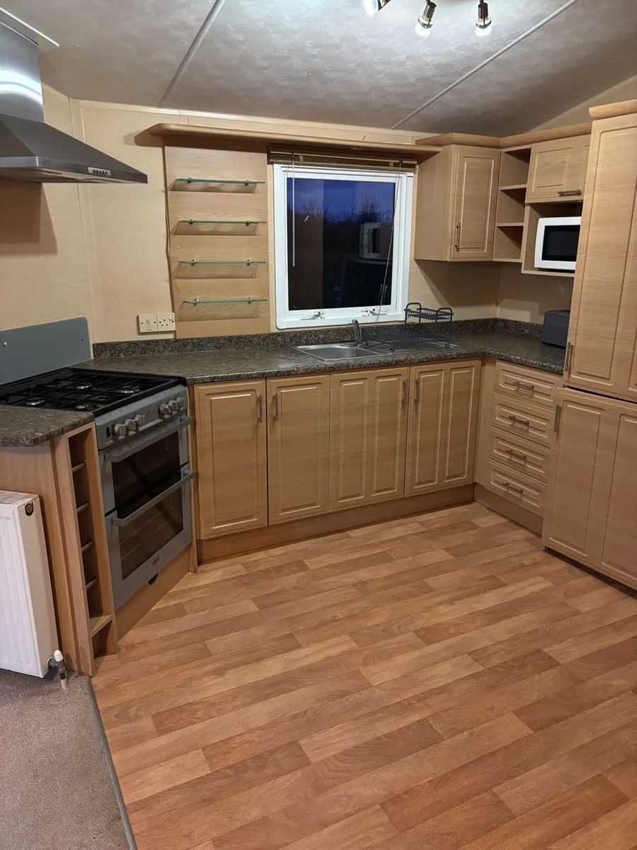 2 Bed Willerby Bermuda- Excellent Condition - Image 3