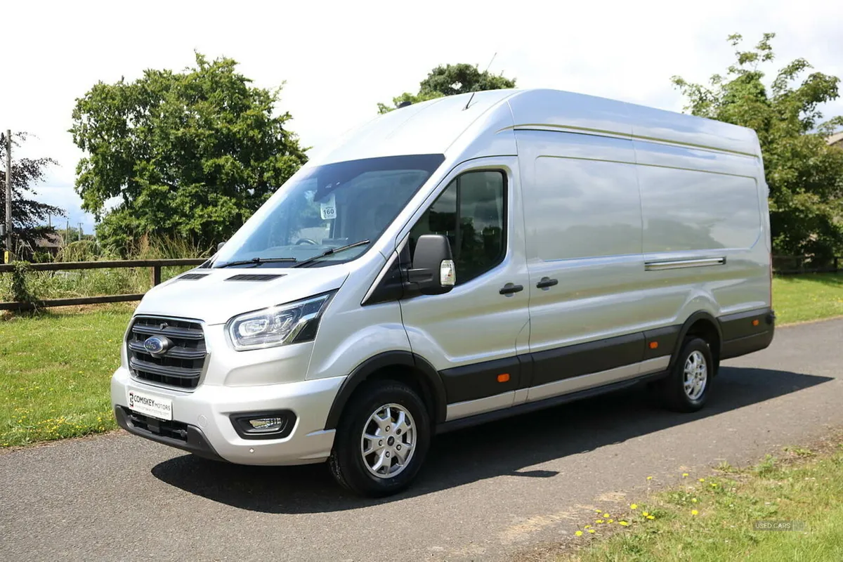 Ford Transit 350 EcoBlue MHEV Limited - Image 3
