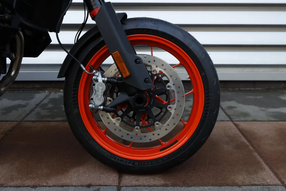 KTM 890 SMT *Special Offer* - Image 4